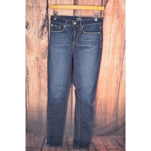 Levi's Signature Women's Size 27 x‎ 30 Totally Shaping Skinny Stretch Jeans